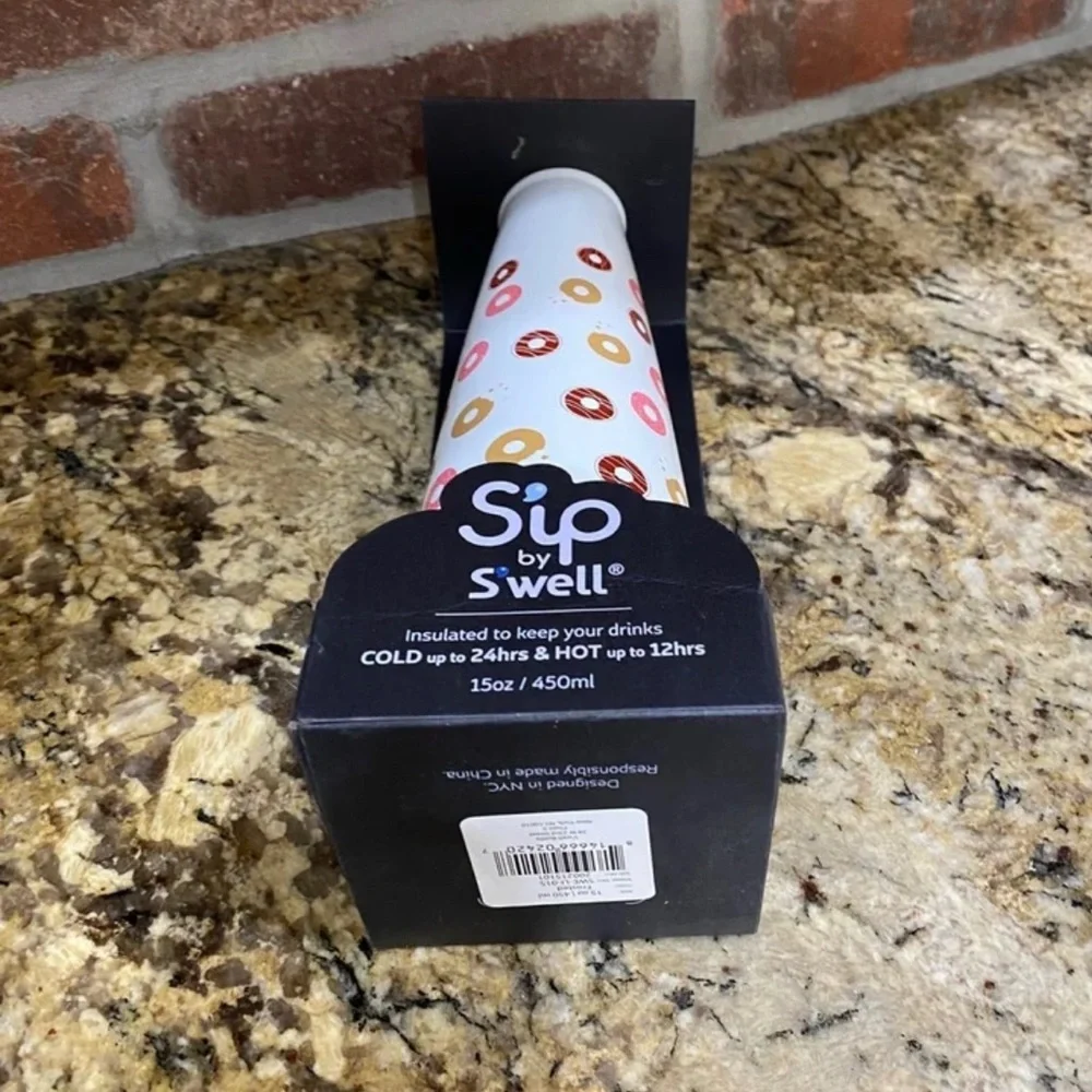 Sip by swell Doughnut print insulated  15oz  Water Bottle Brand new never used